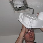 Санвузол у деревяному будинку: як зробити душову кабіну