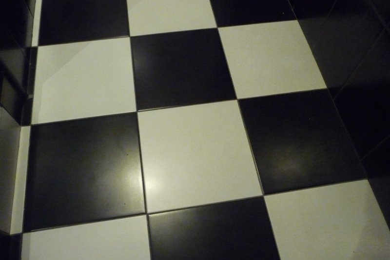 Плитка для маленької ванної кімнати, яку вибрати