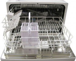 Посудомийна машина під мийку або раковину на кухні, плюси та мінуси такого варіанту Посудомийна машина під мийку або раковину на кухні, плюси та мінуси такого варіанту