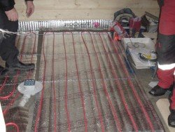 Теплі підлоги в лазні: особливості водяної та електричної системи опалення, монтаж своїми руками, поради та рекомендації фахівців