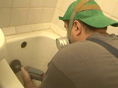 Покрити ванну акрилом своїми руками: як правильно зробити і скільки коштує?