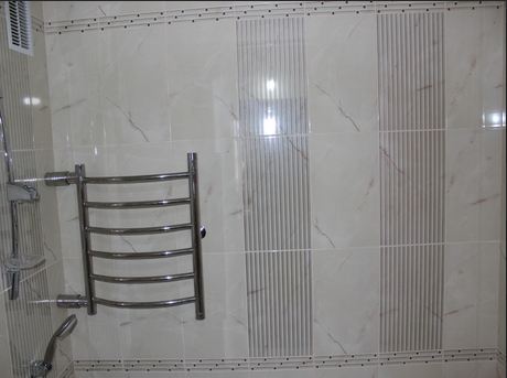 Затишна ванна кімната на 3 кв м: інтерєр в пастельних тонах