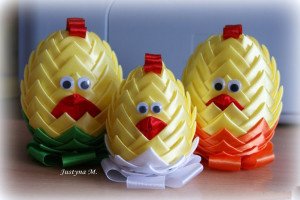 Великодні яйця своїми руками з атласних стрічок канзаші