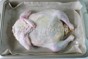 Курка фарширована млинцями: покроковий рецепт з фото