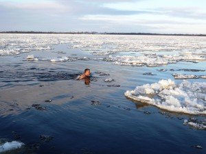 Сонник Холодна Вода, до чого сниться Холодна Вода: купатися, плавати в морі, річці бачити уві сні