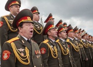 Сонник Співати до чого сниться Співати уві сні самому пісні на сцені з мікрофоном бачити