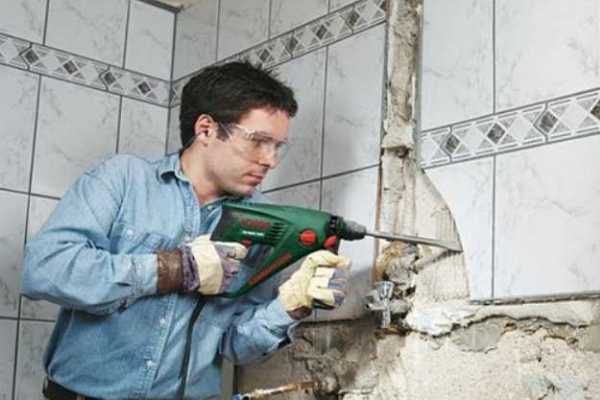 Як клеїти плитку на плитку у ванній: підготовка старого кахлю і особливості укладання