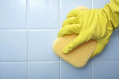 Як оновити стару плитку у ванній? Заміна затірки і окремих плиток.