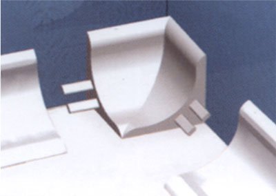 Як закрити щілину між ванною і стіною?