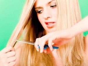 Сонник до чого сниться Стригти, Обрізати, Стригти Волосся Самій Собі бачити уві сні