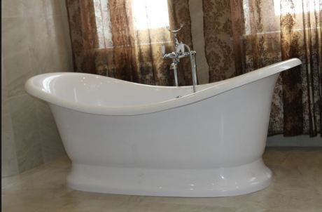 Королівська розкіш з ліліями: ефектний дизайн великої ванної кімнати