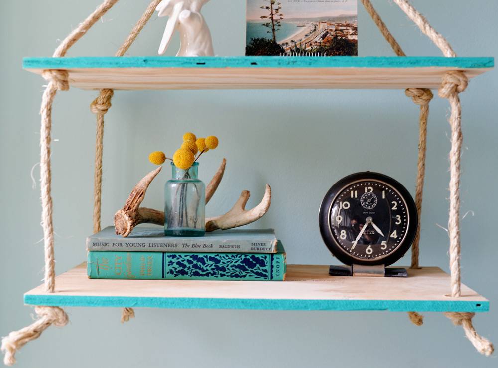 Книжкова полиця своїми руками