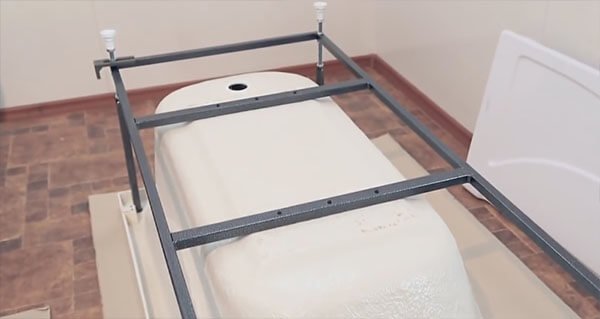 Кріплення акрилової ванни до стіни. Монтаж кронштейнів. Відео і фото.