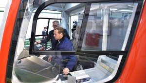 Сонник Трамвай до чого сниться Трамвай: їхати, зійшов з рейок бачити уві сні