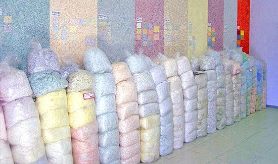 Як правильно наносити рідкі шпалери?