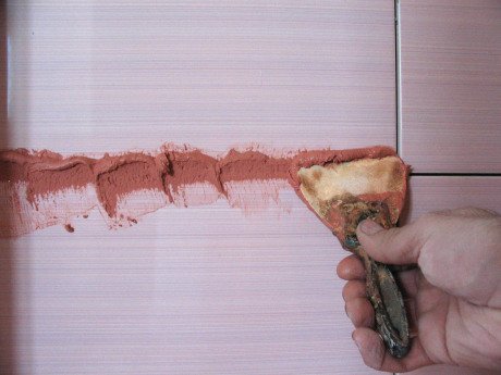 Герметизація ванни зі стіною: ефективні способи для гідроізоляції стиків