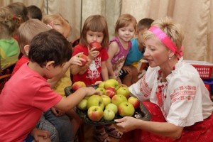 Яблучний спас: сценарій свята для дитячого садка