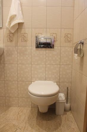 Ванна в бежевих тонах: теплий і ніжний інтерєр з пісочно коричневими нотками