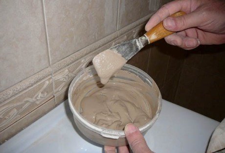 Герметизація ванни зі стіною: ефективні способи для гідроізоляції стиків