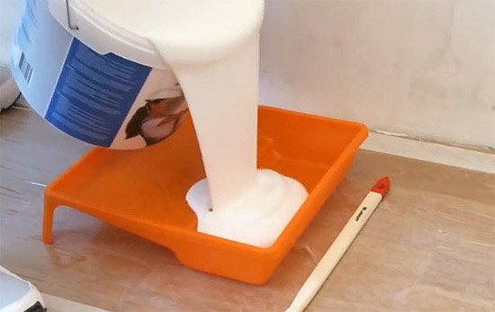 Як правильно клеїти склошпалери?