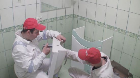 Вибір і установка раковини з тумбою