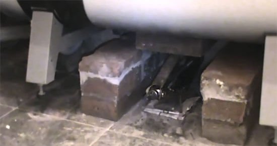 Установка ванни на цеглу   підготовка і монтаж