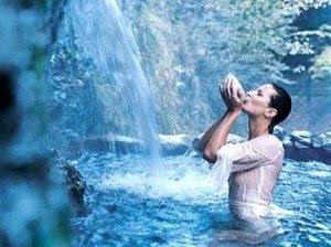 Сонник вода, до чого сниться Вода в будинку, басейні, ванної бачити уві сні