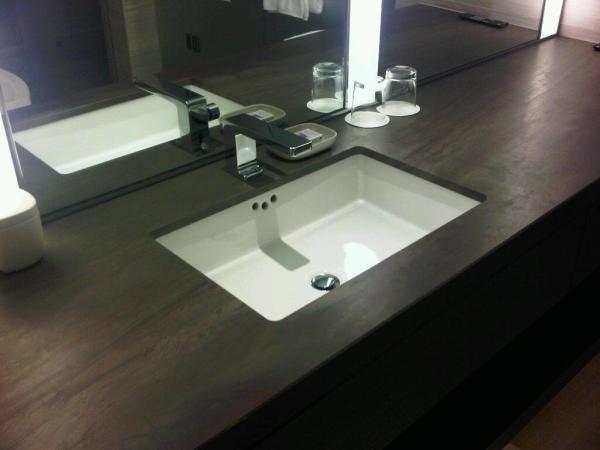 Раковини, вбудовані в стільницю, у ванній: огляд моделей і спосіб монтажу