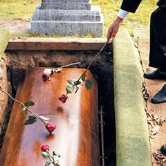 Сонник Похорон Знайомого людини бачити в сні що значить до чого сниться? Сонник Похорон Знайомого людини бачити в сні що значить до чого сниться?