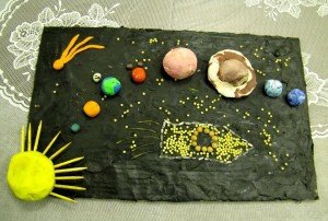 Вироби до дня космонавтики в дитячий сад своїми руками