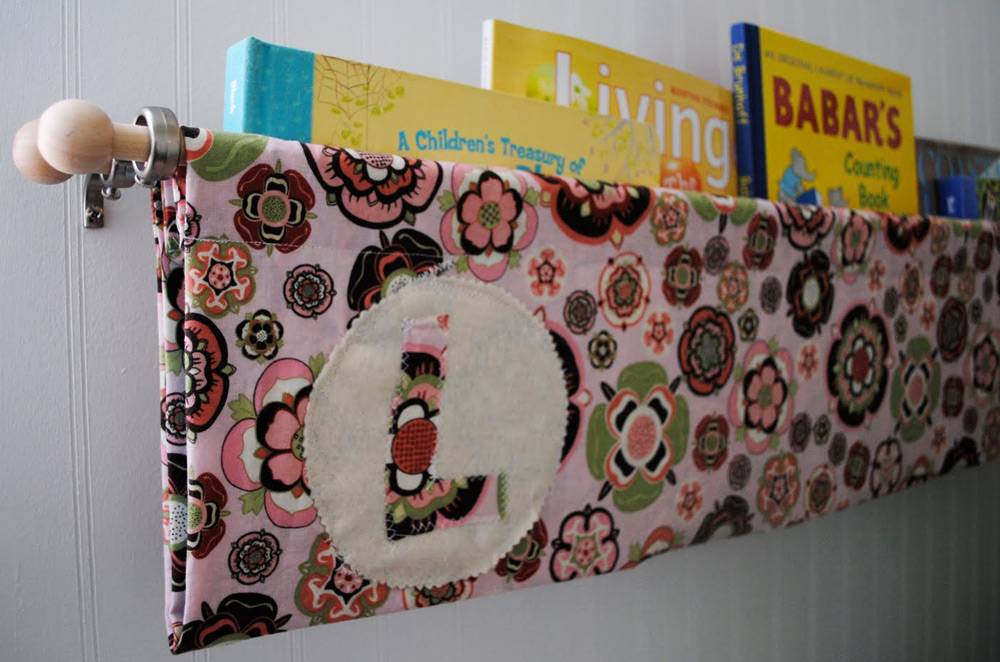 Книжкова полиця своїми руками