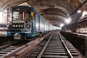 Сонник Метро до чого сниться їхати в поїзді Метро бачити уві сні