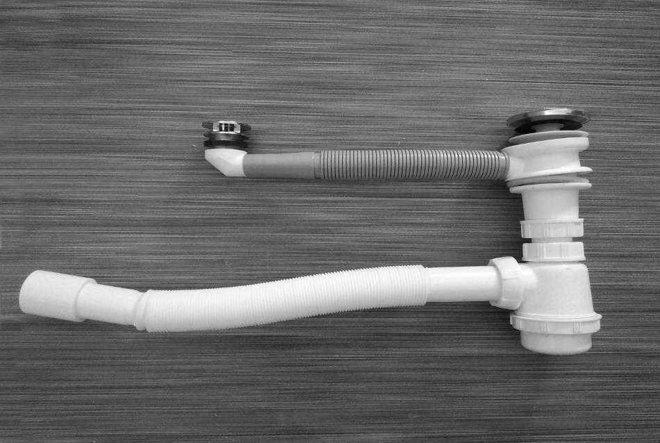 Як вибрати злив перелив для ванни і встановити його своїми руками