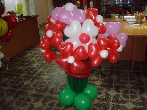 Недорогі подарунки на 8 березня колегам по роботі