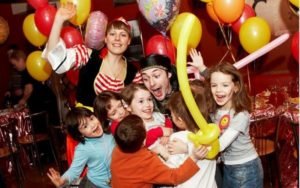 Дитячі конкурси на День народження в домашніх умовах
