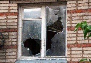 Сонник Вікно до чого сниться Вікно відкрите випадає: стукають і без скла бачити уві сні