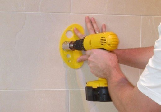 Як правильно свердлити плитку