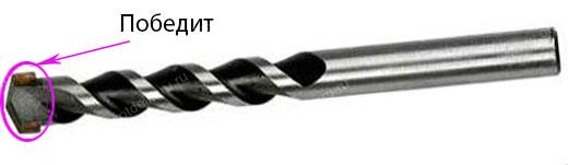 Як клеїти плитку у ванній на стіну своїми руками: нюанси підготовчих і основних робіт