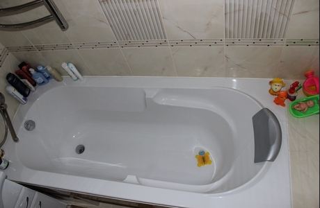 Затишна ванна кімната на 3 кв м: інтерєр в пастельних тонах