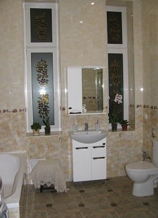 Гра в декаданс на 12 квадратних метрах Гра в декаданс на 12 квадратних метрах