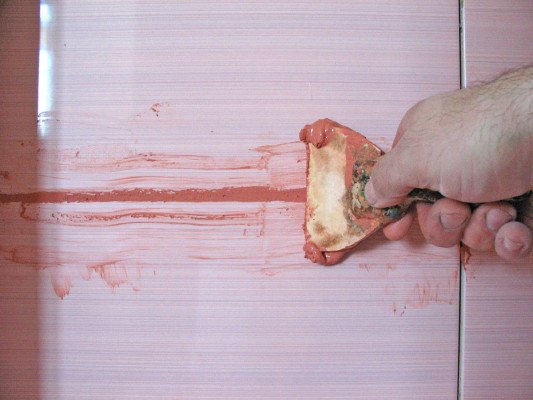 Як затирати плитку правильно: докладна інструкція