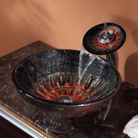 Скляні раковини для ванної кімнати: фото і нюанси вибору стильного сантехніки