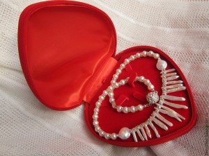 Сонник Намисто до чого сняться Намисто: червоні, різнокольорові, з перлів бачити уві сні Сонник Намисто до чого сняться Намисто: червоні, різнокольорові, з перлів бачити уві сні