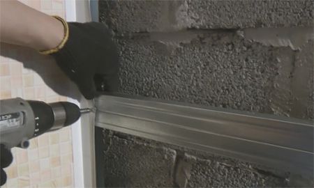 Як зробити ремонт ванної пластиковими панелями?