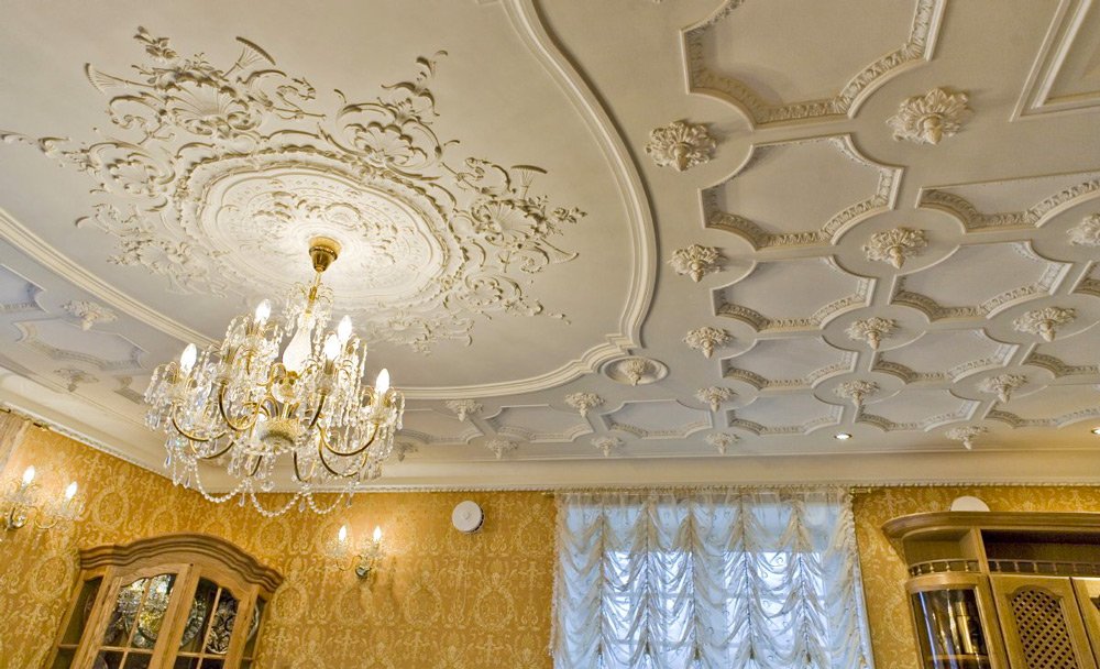 Як декорувати стелю