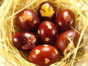 Як пофарбувати яйця на Великдень