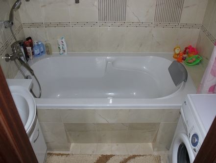 Затишна ванна кімната на 3 кв м: інтерєр в пастельних тонах