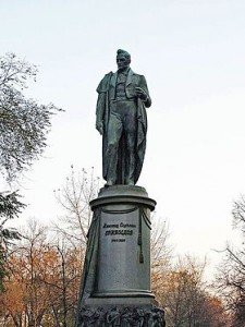 Сонник надгробний Памятник живій людині бачити уві сні до чого сниться?