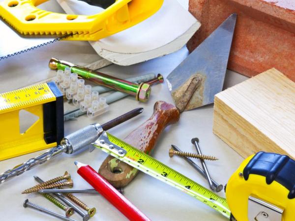 Укладання плитки на стіну за всіма правилами: як класти кахель своїми руками