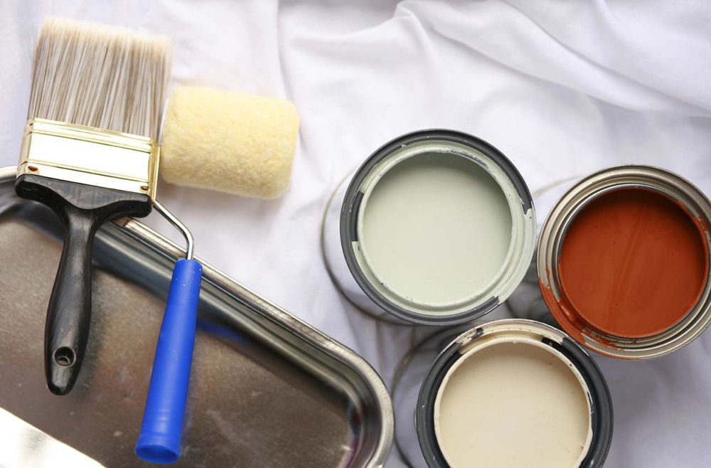 Гумова фарба – характеристики, переваги, недоліки та способи нанесення